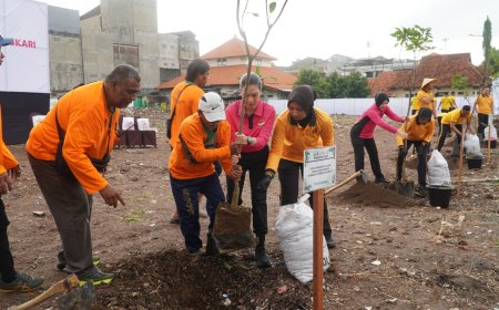 Bhayangkari Polrestabes Surabaya Hijaukan Lingkungan Asrama Polisi Koblen