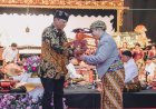 Kapolda Jatim Gaungkan Semangat Jogo Jawa Timur di Pagelaran Wayang Kulit Hari Bhayangkara ke - 80